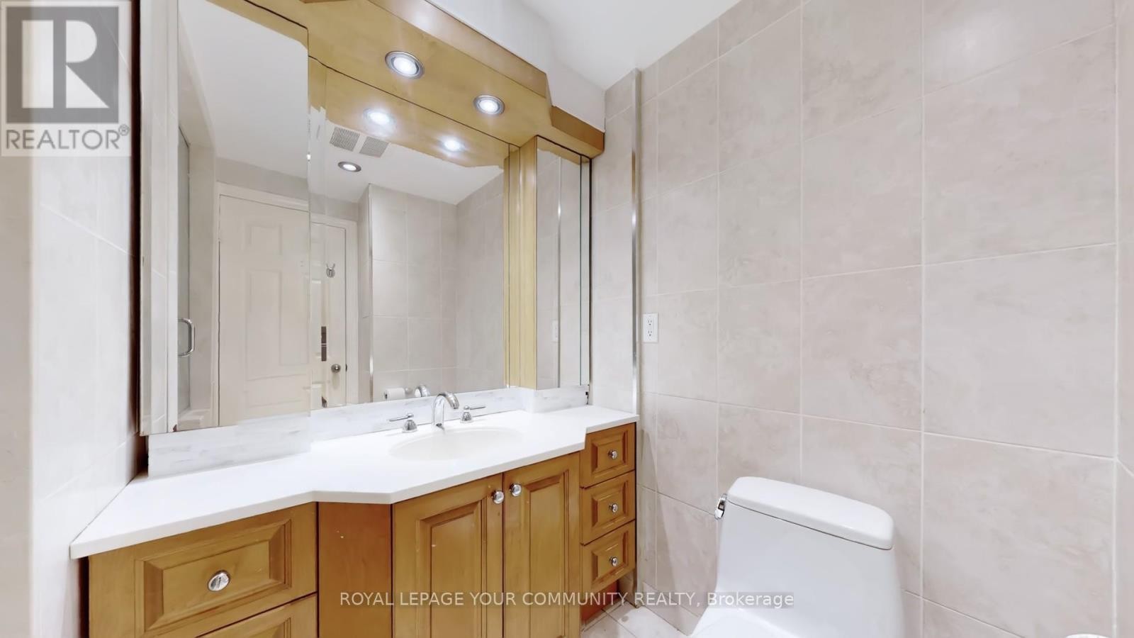 












125 NORTH MEADOW CRESCENT

,
Vaughan (Crestwood-Springfarm-Yorkhill),




Ontario
L4J3C4

