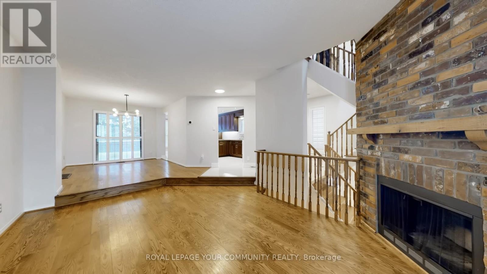 












125 NORTH MEADOW CRESCENT

,
Vaughan (Crestwood-Springfarm-Yorkhill),




Ontario
L4J3C4

