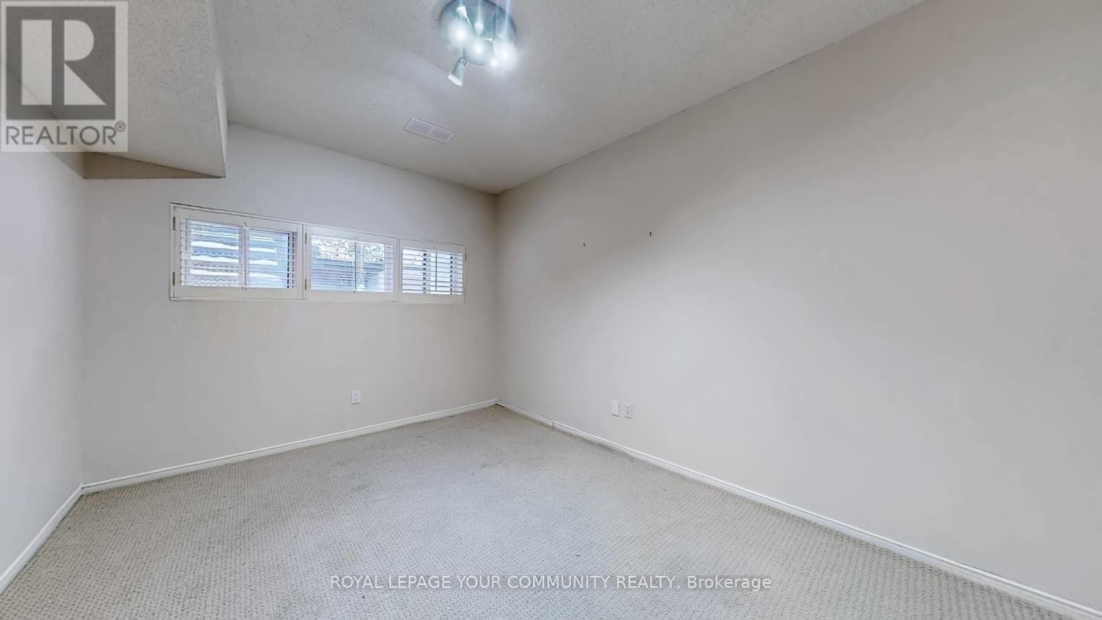 












125 NORTH MEADOW CRESCENT

,
Vaughan (Crestwood-Springfarm-Yorkhill),




Ontario
L4J3C4

