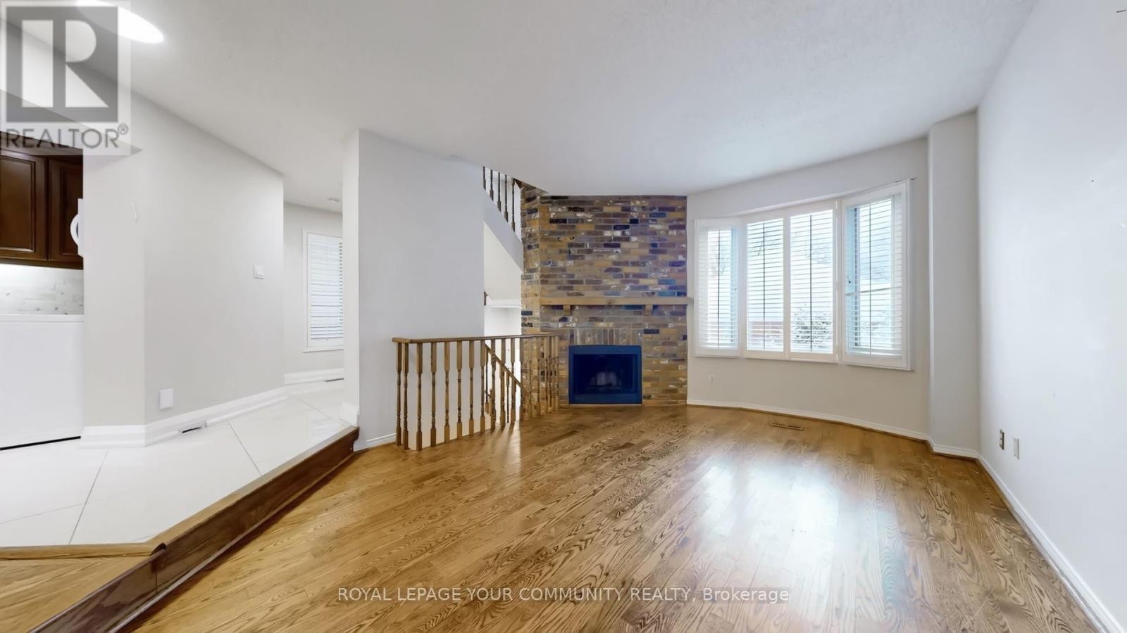 












125 NORTH MEADOW CRESCENT

,
Vaughan (Crestwood-Springfarm-Yorkhill),




Ontario
L4J3C4

