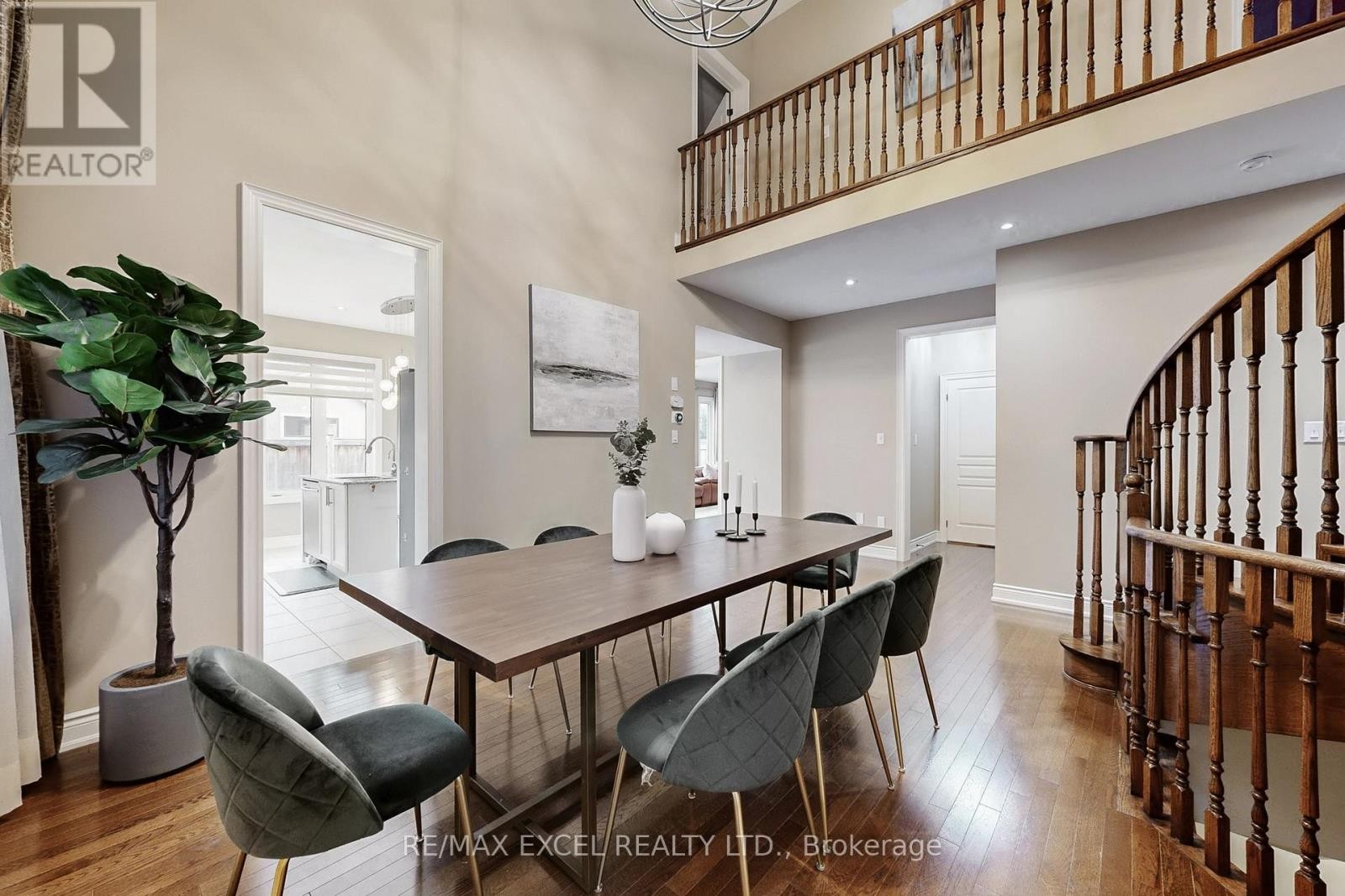 












160 ROY HARPER AVENUE

,
Aurora,




Ontario
L4G0V6

