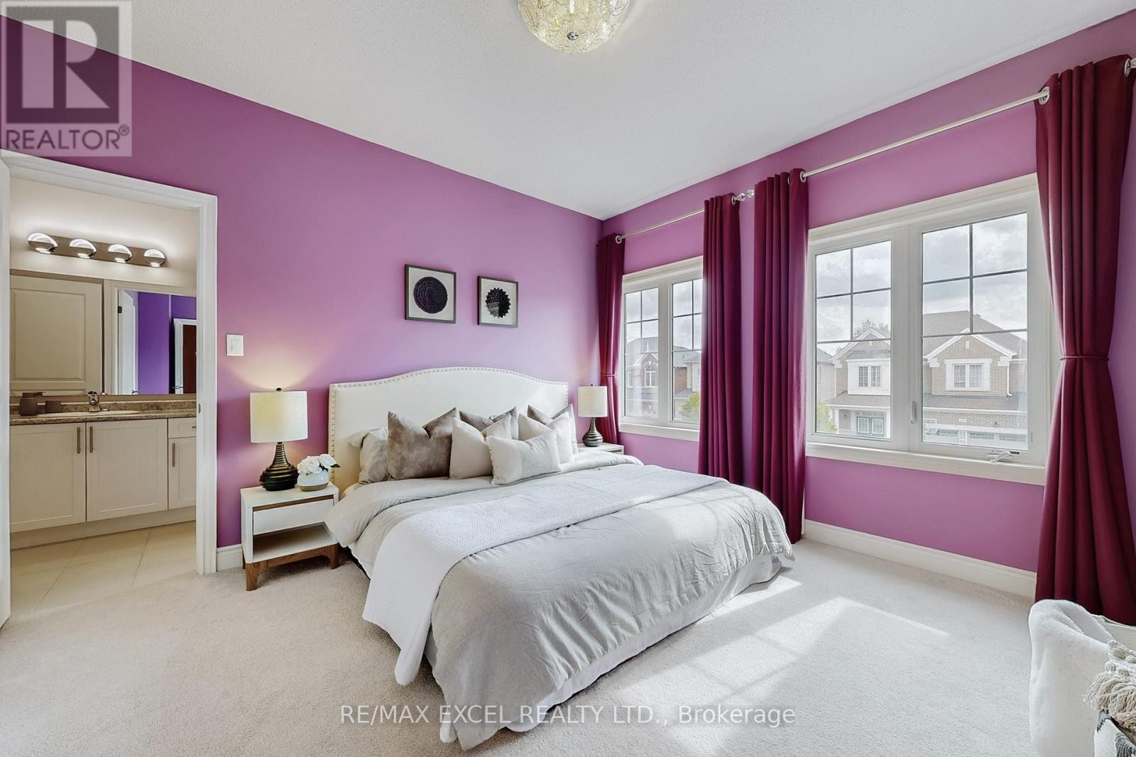 












160 ROY HARPER AVENUE

,
Aurora,




Ontario
L4G0V6

