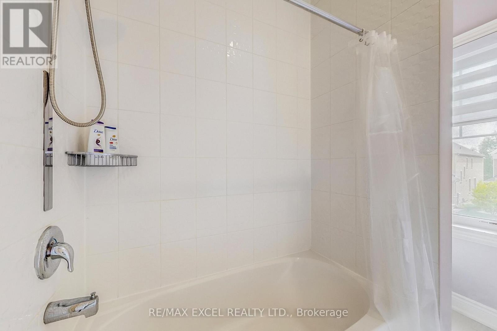 












160 ROY HARPER AVENUE

,
Aurora,




Ontario
L4G0V6

