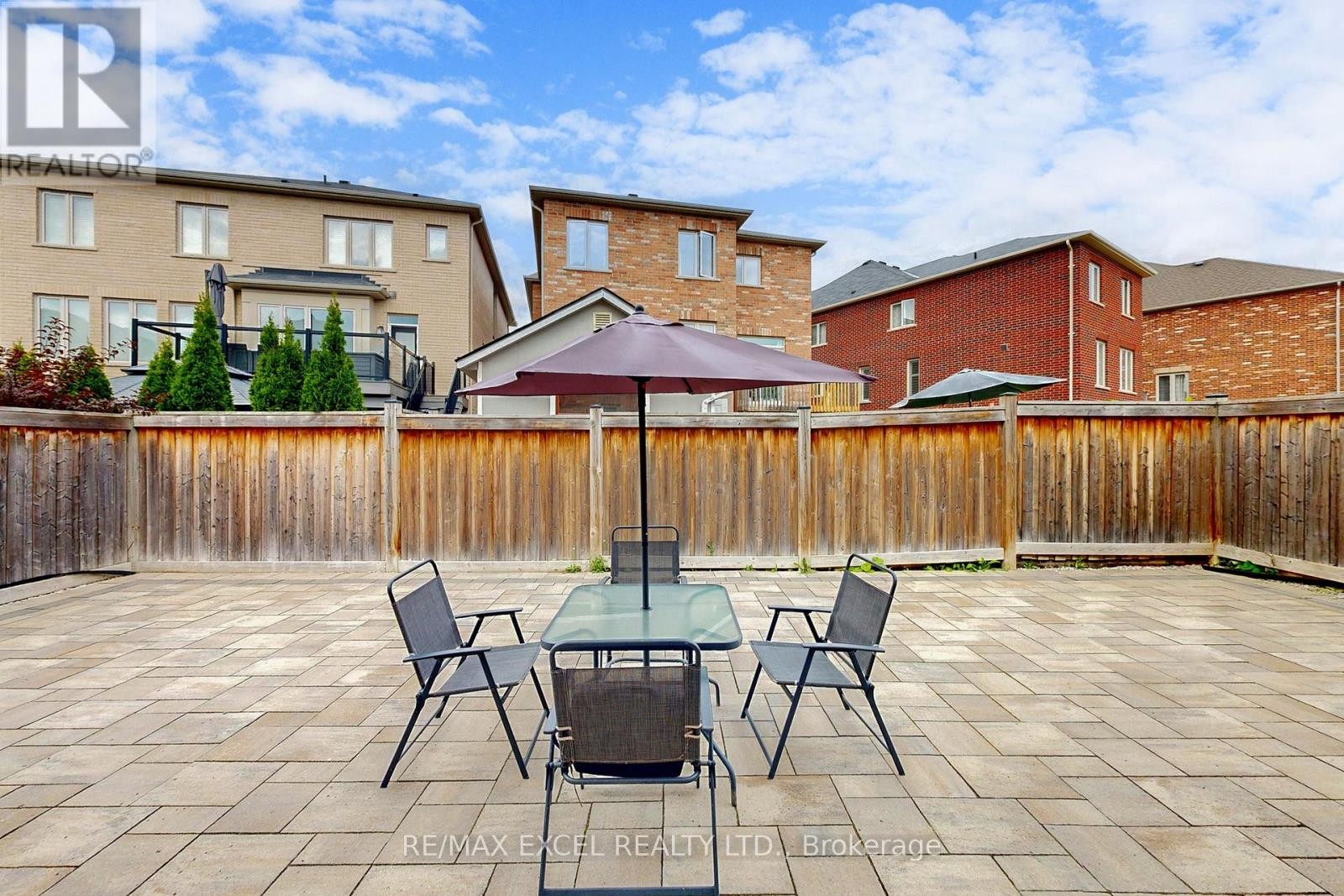 












160 ROY HARPER AVENUE

,
Aurora,




Ontario
L4G0V6

