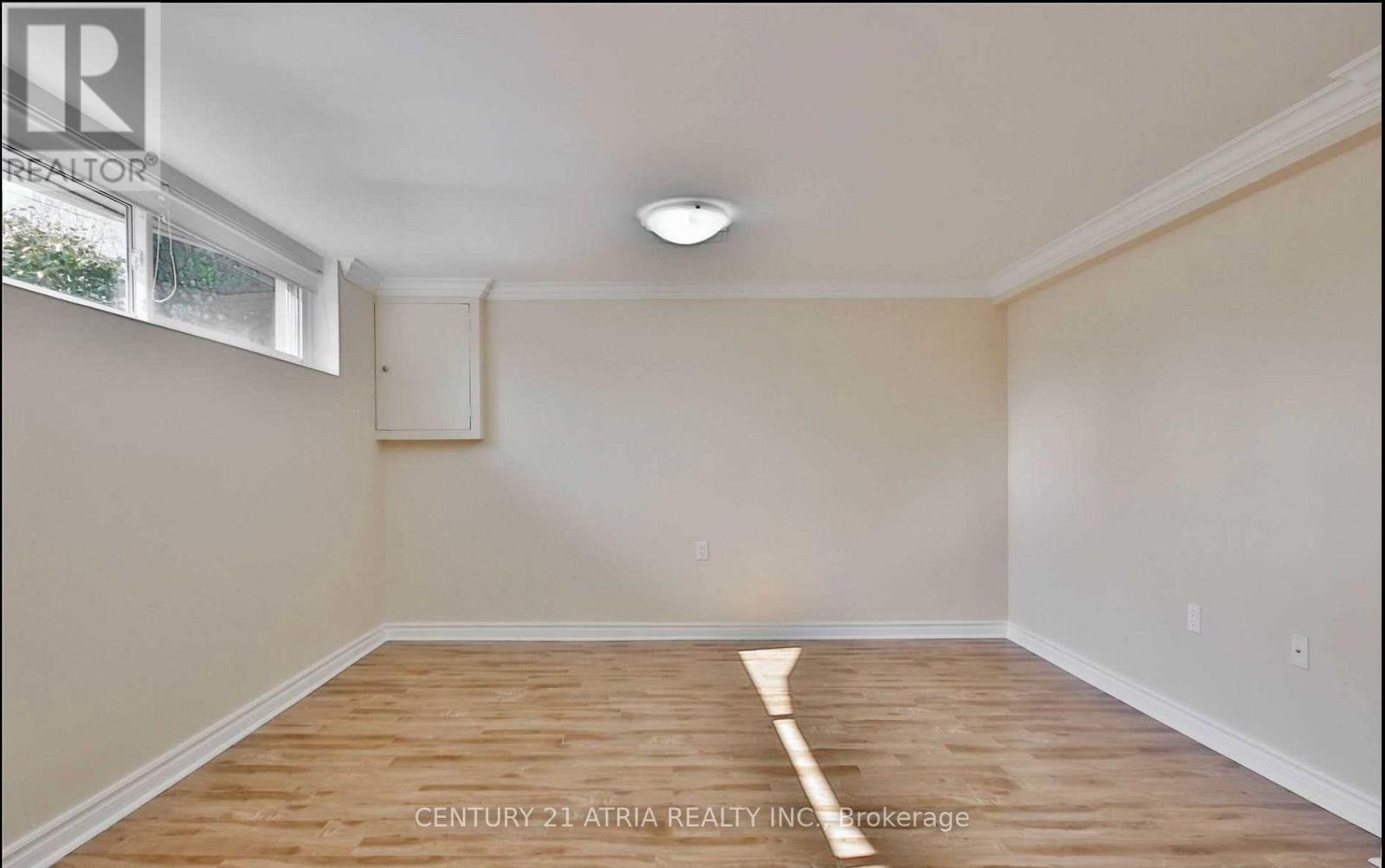 












243 HARRYGAN CRESCENT

,
Richmond Hill (Mill Pond),




Ontario
L4C4J2

