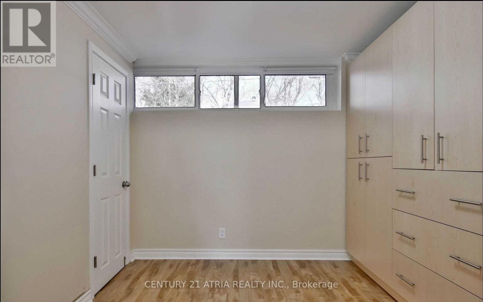 












243 HARRYGAN CRESCENT

,
Richmond Hill (Mill Pond),




Ontario
L4C4J2

