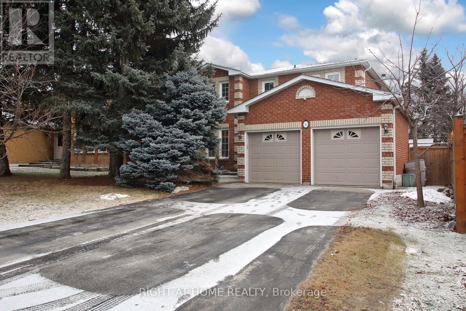 












6 COLDSTREAM CRESCENT

,
Richmond Hill (Devonsleigh),




Ontario
L4S1E6

