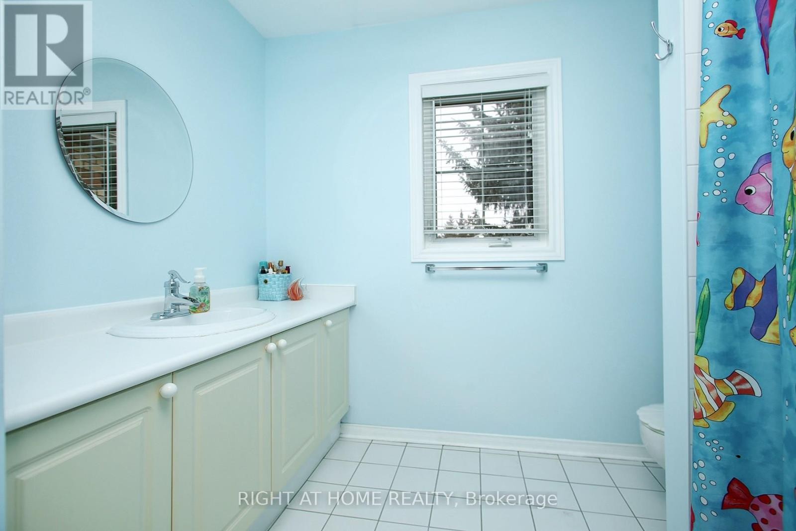 












6 COLDSTREAM CRESCENT

,
Richmond Hill (Devonsleigh),




Ontario
L4S1E6

