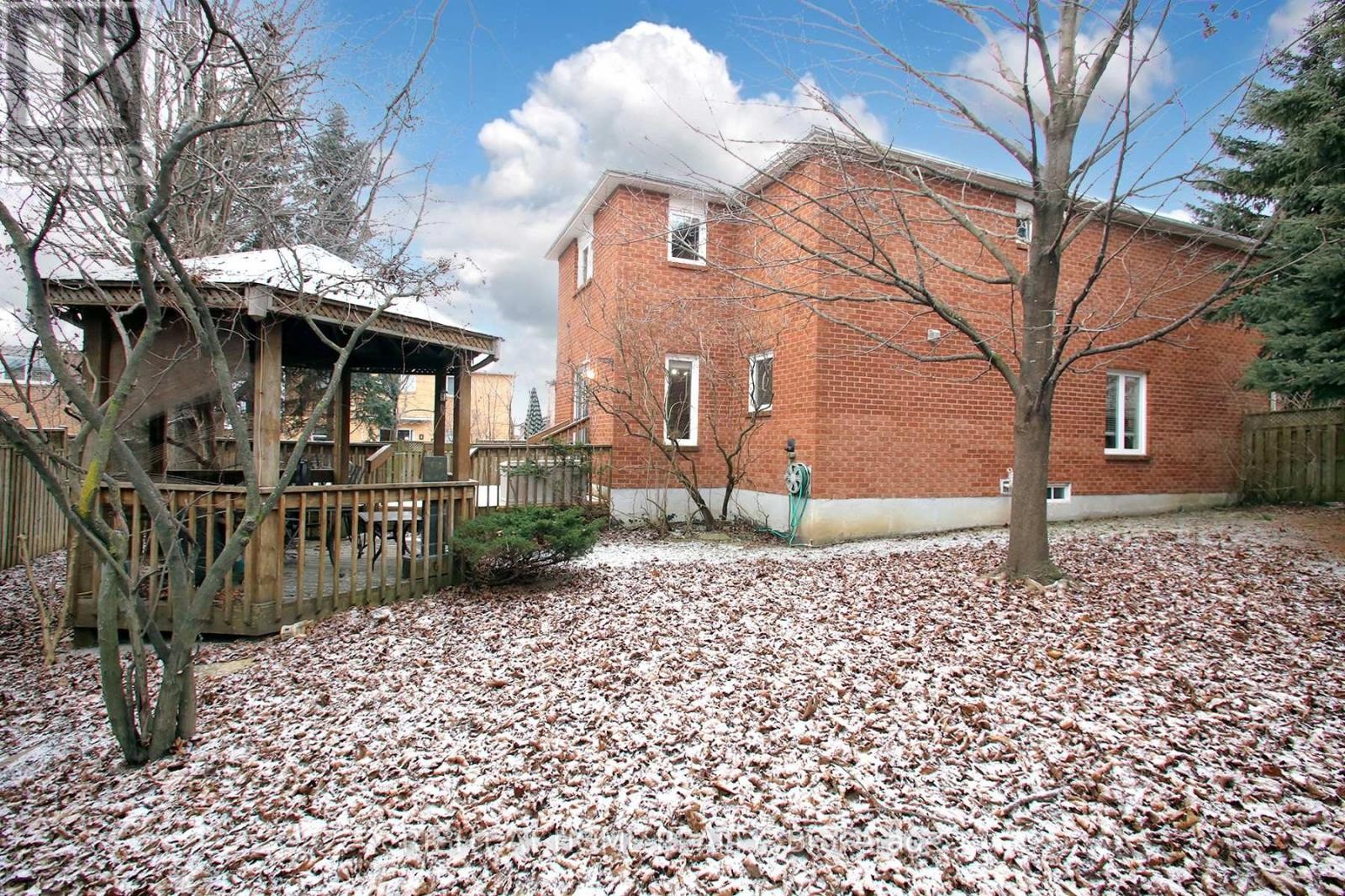 












6 COLDSTREAM CRESCENT

,
Richmond Hill (Devonsleigh),




Ontario
L4S1E6

