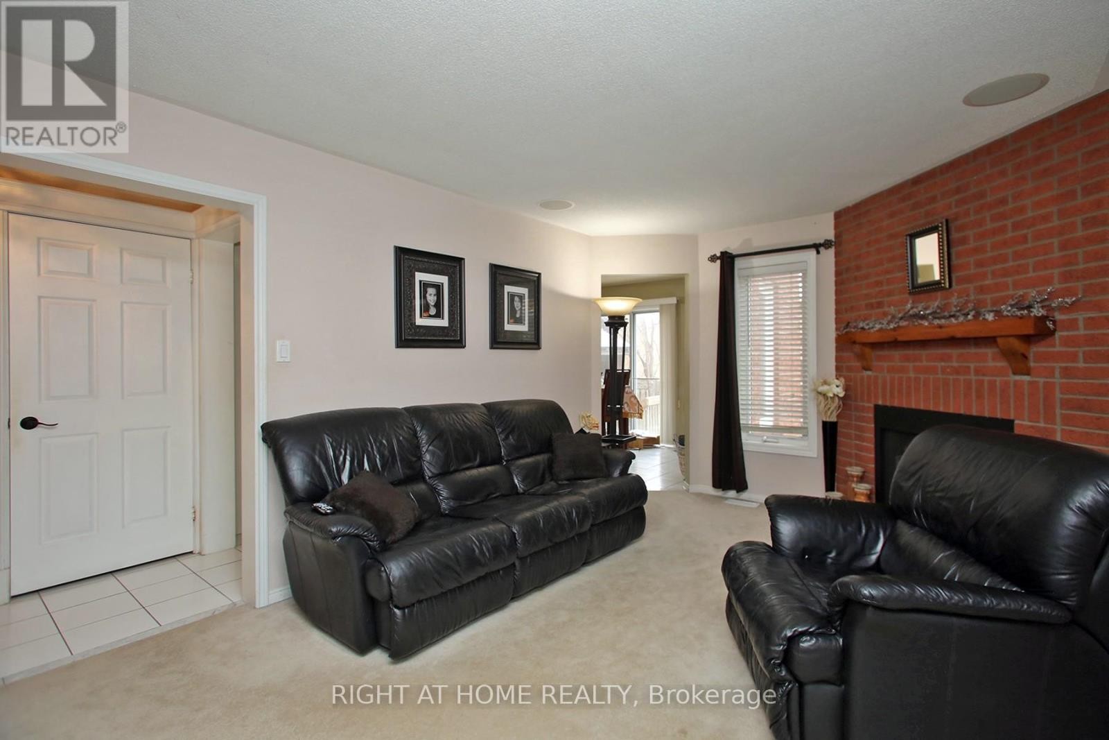 












6 COLDSTREAM CRESCENT

,
Richmond Hill (Devonsleigh),




Ontario
L4S1E6

