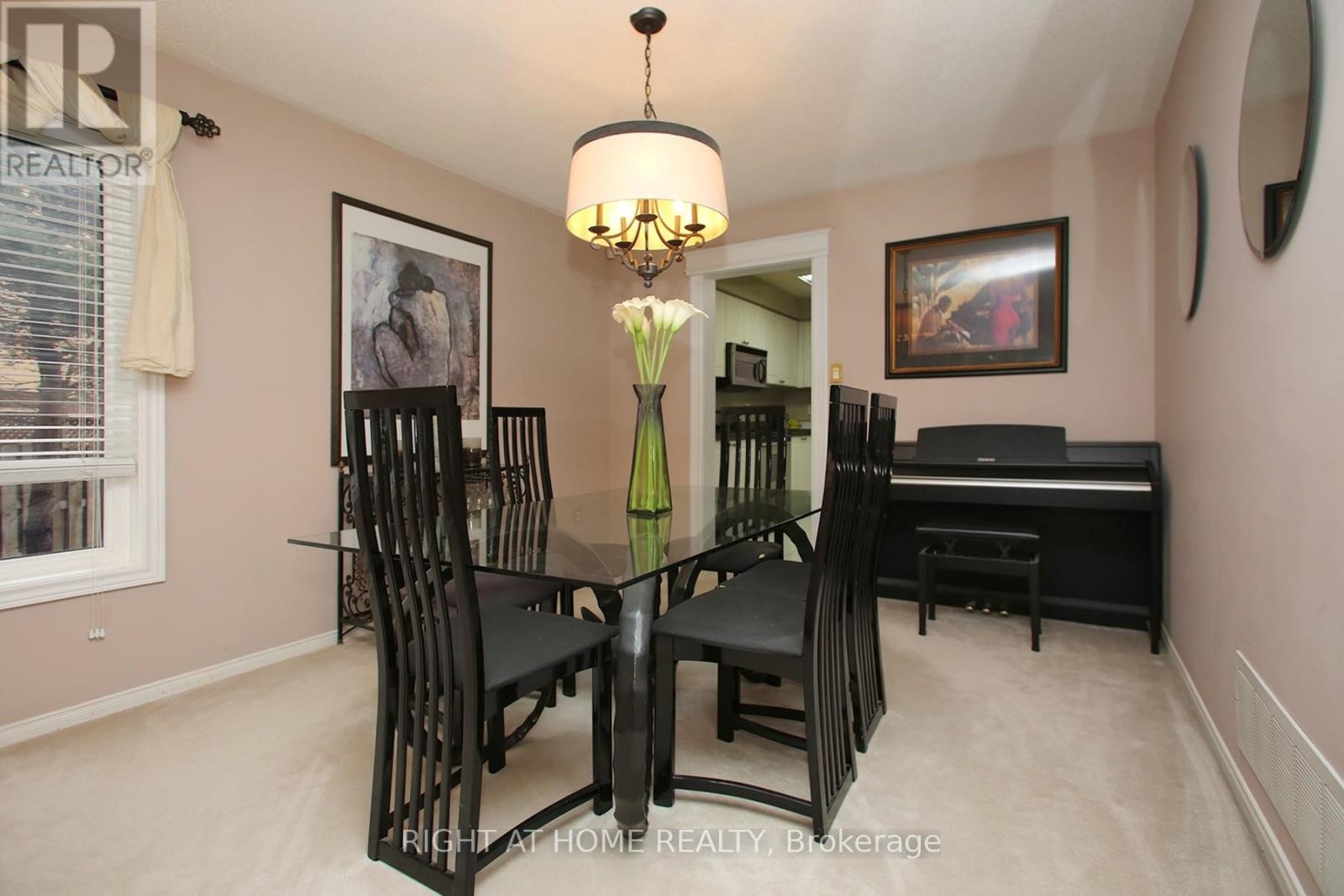 












6 COLDSTREAM CRESCENT

,
Richmond Hill (Devonsleigh),




Ontario
L4S1E6

