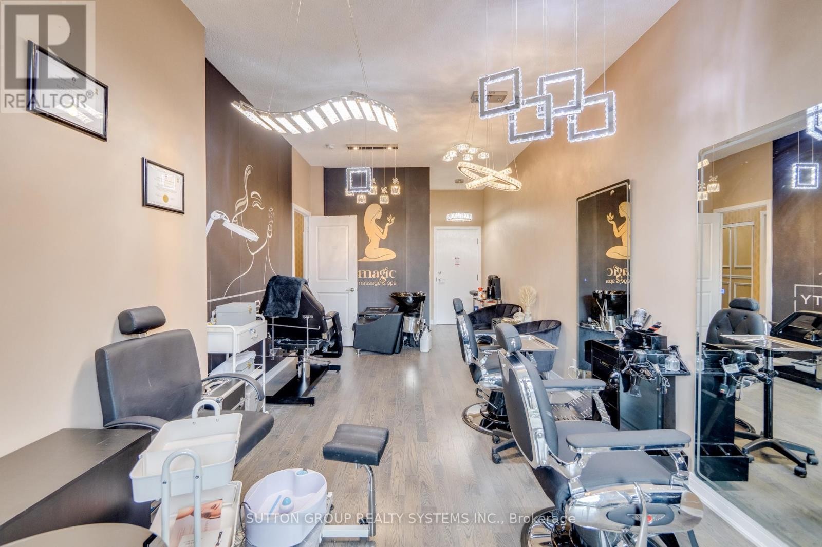 












SW-105 - 9191 YONGE STREET

,
Richmond Hill (Langstaff),




Ontario
L4C1H7

