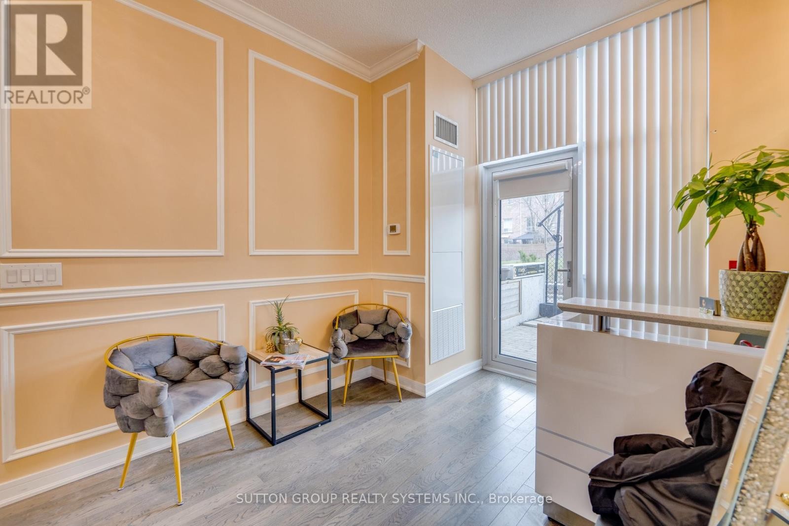 












SW-105 - 9191 YONGE STREET

,
Richmond Hill (Langstaff),




Ontario
L4C1H7

