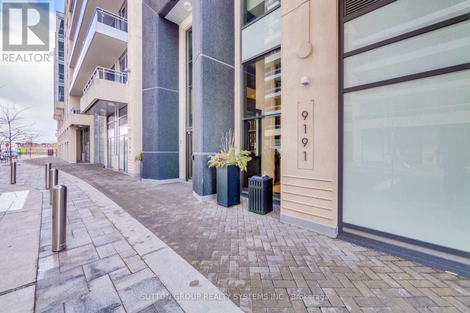 












SW-105 - 9191 YONGE STREET

,
Richmond Hill (Langstaff),




Ontario
L4C1H7

