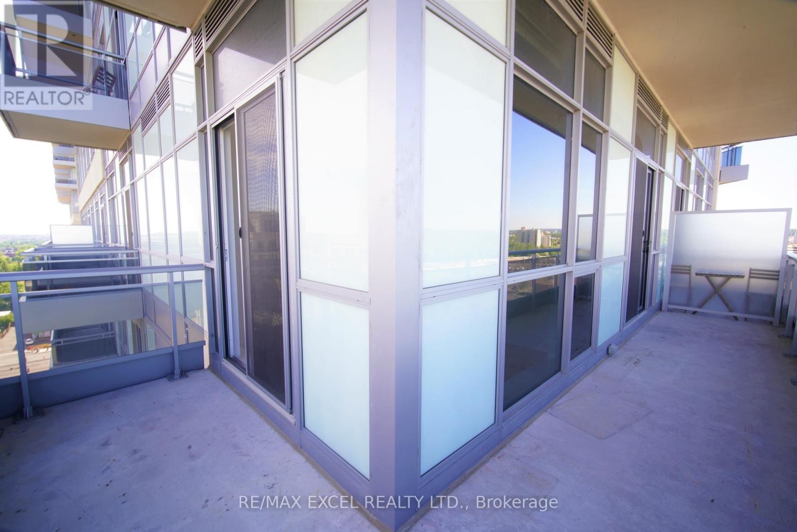 












1204 - 9205 YONGE STREET

,
Richmond Hill (Langstaff),




Ontario
L4C6Z2

