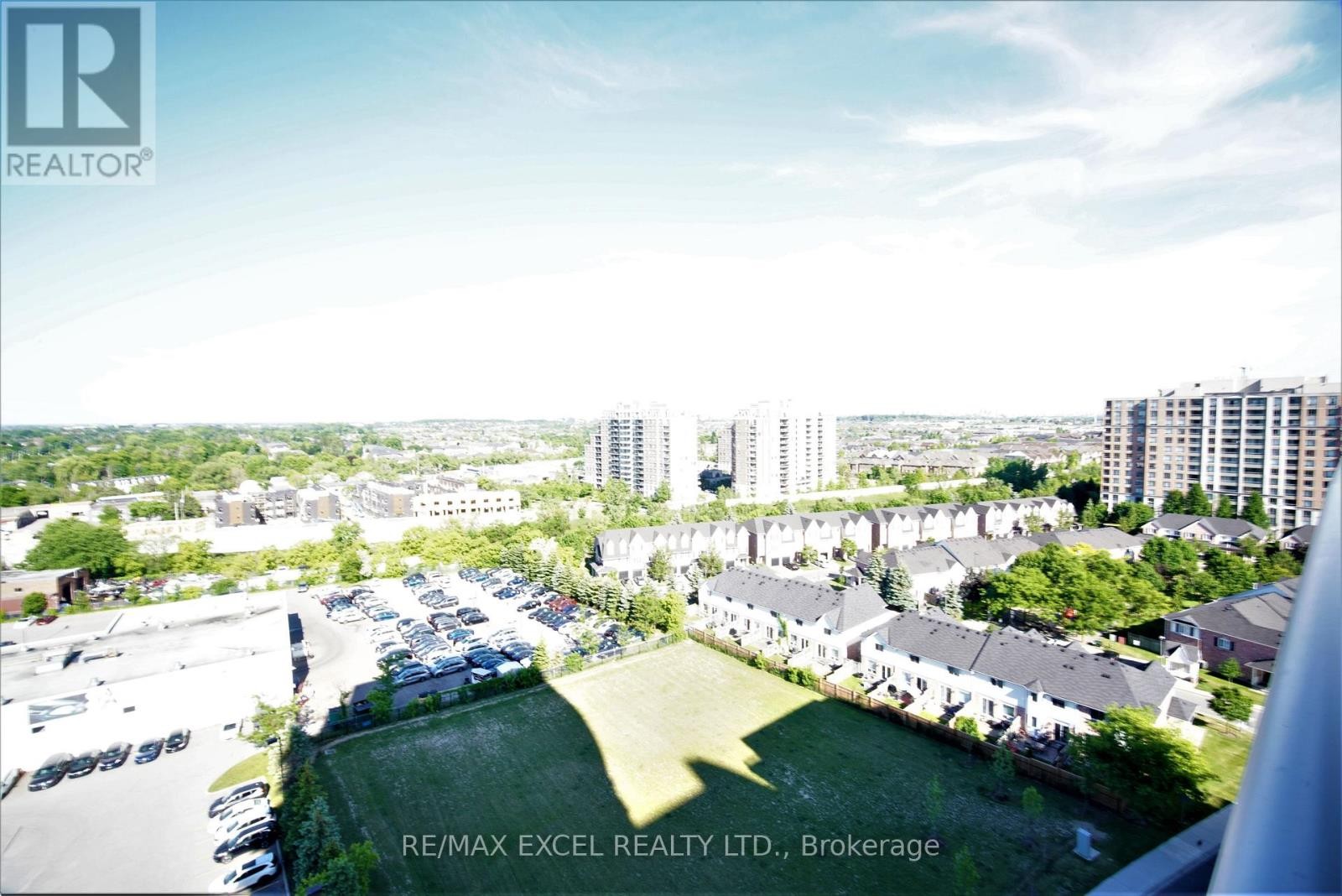 












1204 - 9205 YONGE STREET

,
Richmond Hill (Langstaff),




Ontario
L4C6Z2

