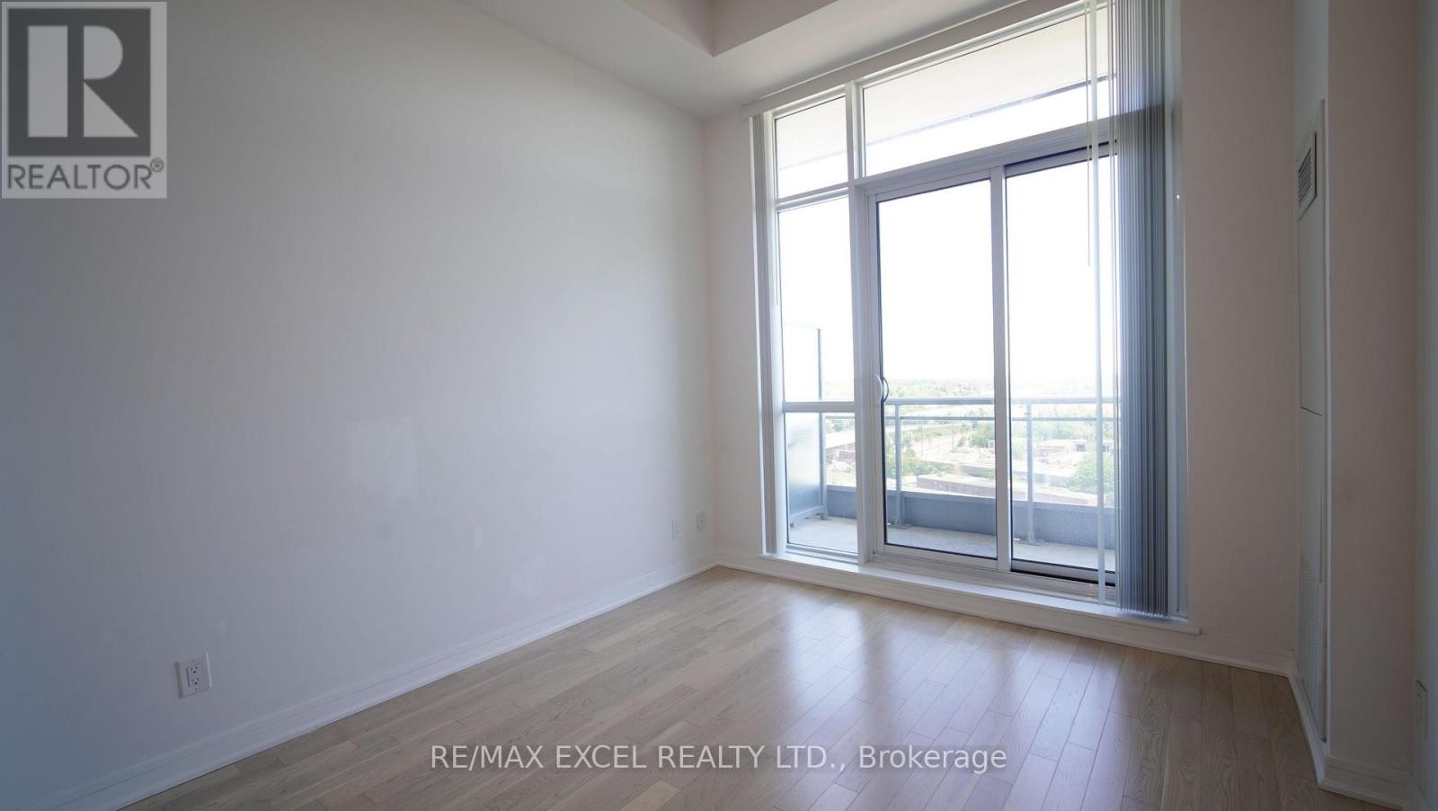 












1204 - 9205 YONGE STREET

,
Richmond Hill (Langstaff),




Ontario
L4C6Z2

