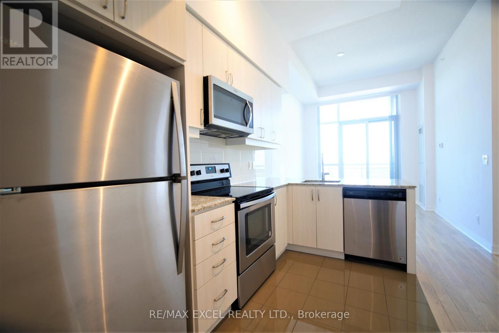 












1204 - 9205 YONGE STREET

,
Richmond Hill (Langstaff),




Ontario
L4C6Z2

