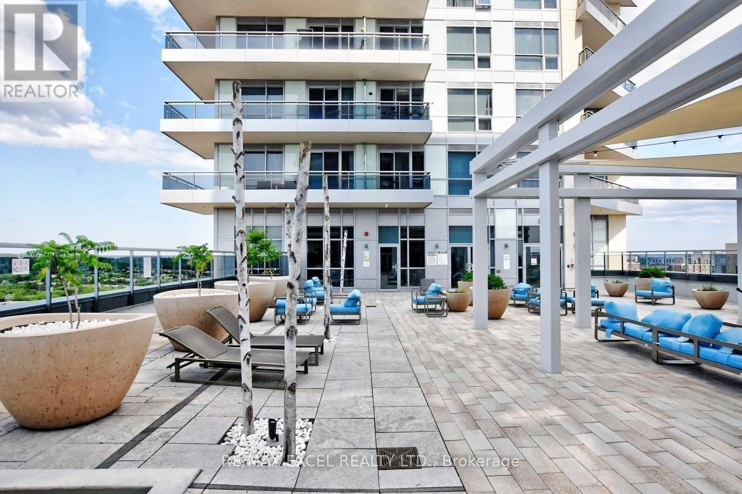 












1204 - 9205 YONGE STREET

,
Richmond Hill (Langstaff),




Ontario
L4C6Z2

