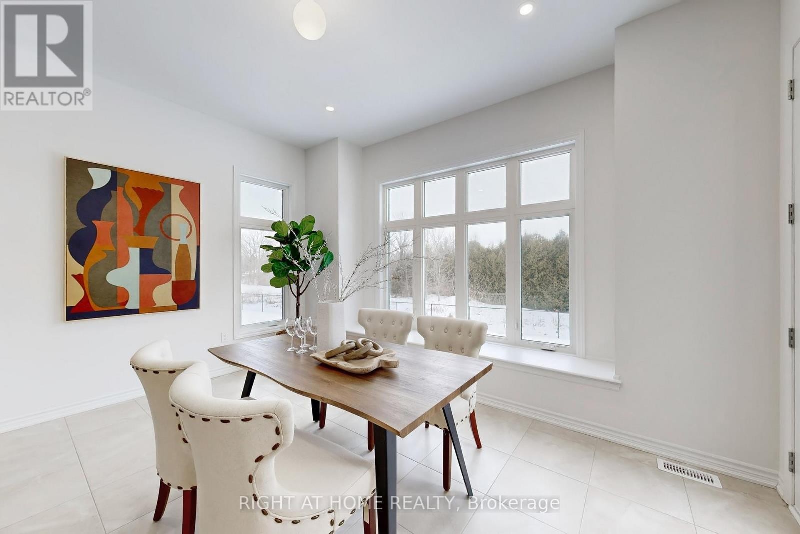 












15 RAIL TRAIL COURT W

,
Georgina (Sutton & Jackson's Point),




Ontario
L0E1R0

