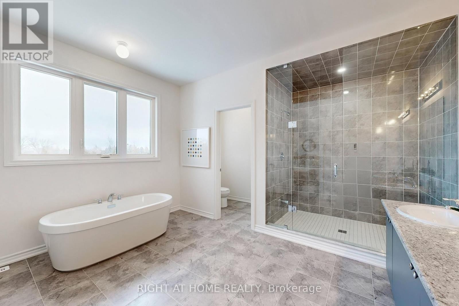 












15 RAIL TRAIL COURT W

,
Georgina (Sutton & Jackson's Point),




Ontario
L0E1R0

