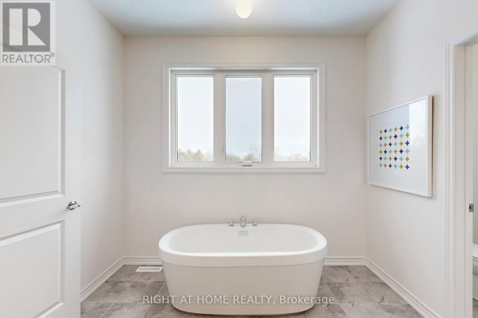 












15 RAIL TRAIL COURT W

,
Georgina (Sutton & Jackson's Point),




Ontario
L0E1R0

