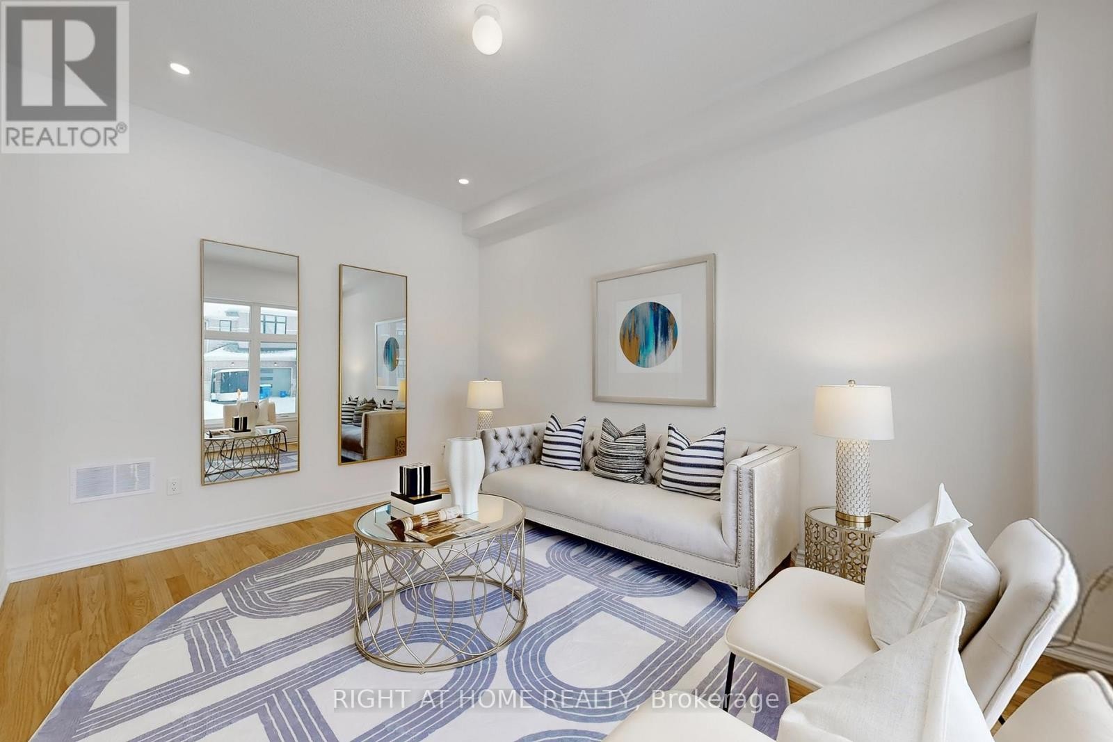 












15 RAIL TRAIL COURT W

,
Georgina (Sutton & Jackson's Point),




Ontario
L0E1R0

