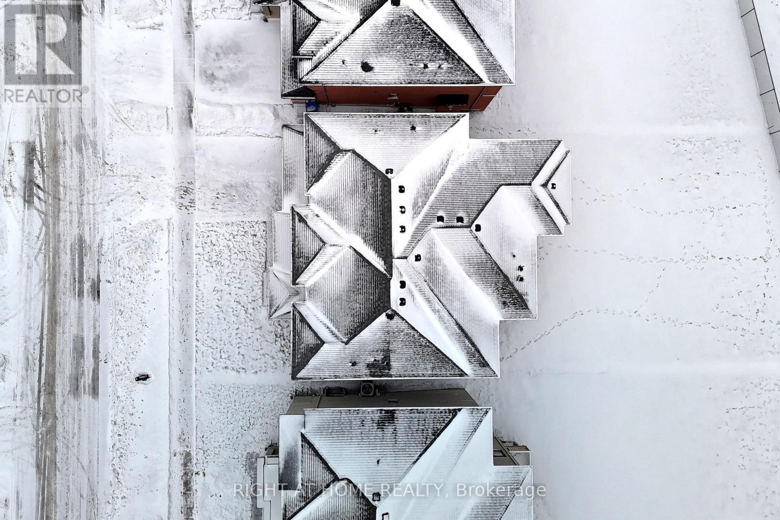 












15 RAIL TRAIL COURT W

,
Georgina (Sutton & Jackson's Point),




Ontario
L0E1R0

