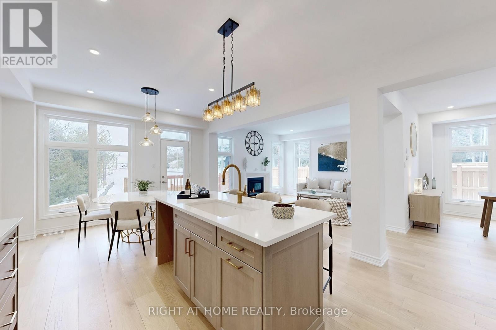 












1 BIG CANOE DRIVE

,
Georgina (Sutton & Jackson's Point),




Ontario
L0E1R0

