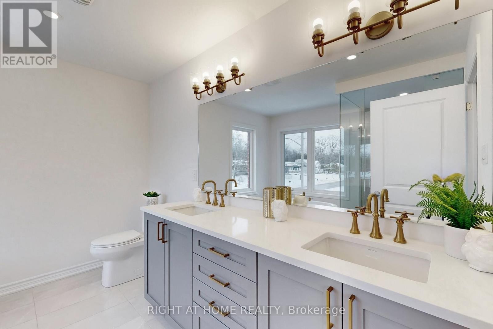 












1 BIG CANOE DRIVE

,
Georgina (Sutton & Jackson's Point),




Ontario
L0E1R0

