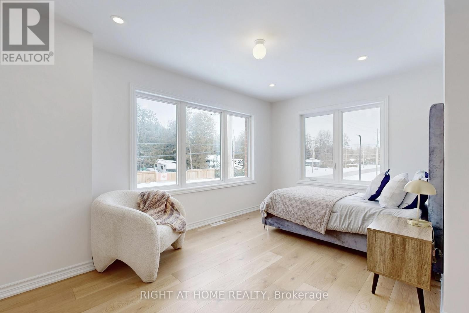 












1 BIG CANOE DRIVE

,
Georgina (Sutton & Jackson's Point),




Ontario
L0E1R0

