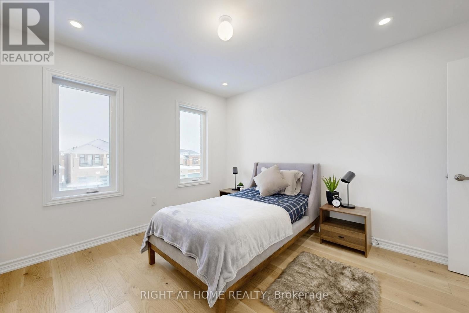 












1 BIG CANOE DRIVE

,
Georgina (Sutton & Jackson's Point),




Ontario
L0E1R0

