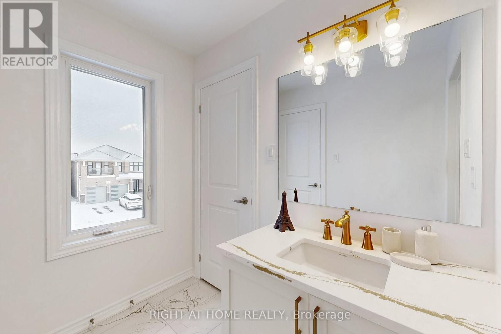 












1 BIG CANOE DRIVE

,
Georgina (Sutton & Jackson's Point),




Ontario
L0E1R0

