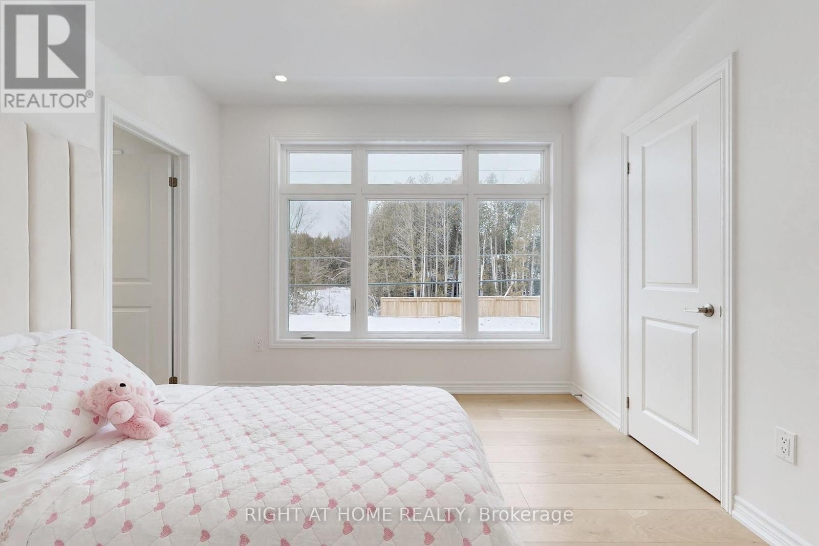 












1 BIG CANOE DRIVE

,
Georgina (Sutton & Jackson's Point),




Ontario
L0E1R0

