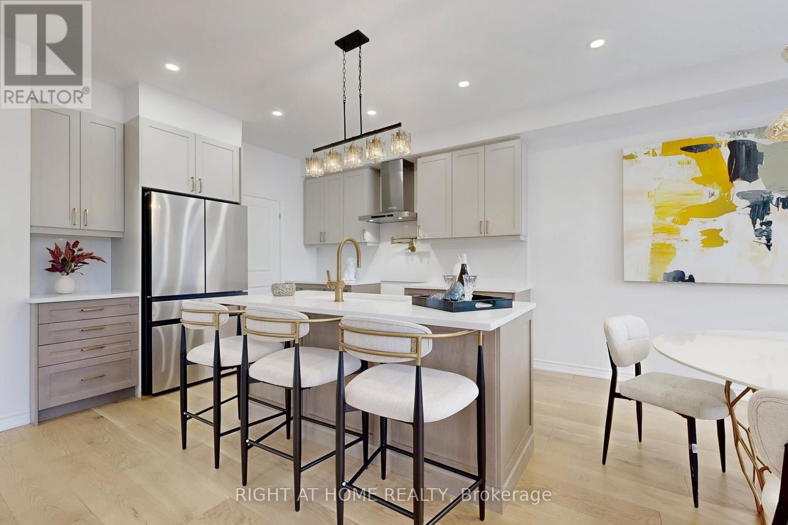 












1 BIG CANOE DRIVE

,
Georgina (Sutton & Jackson's Point),




Ontario
L0E1R0

