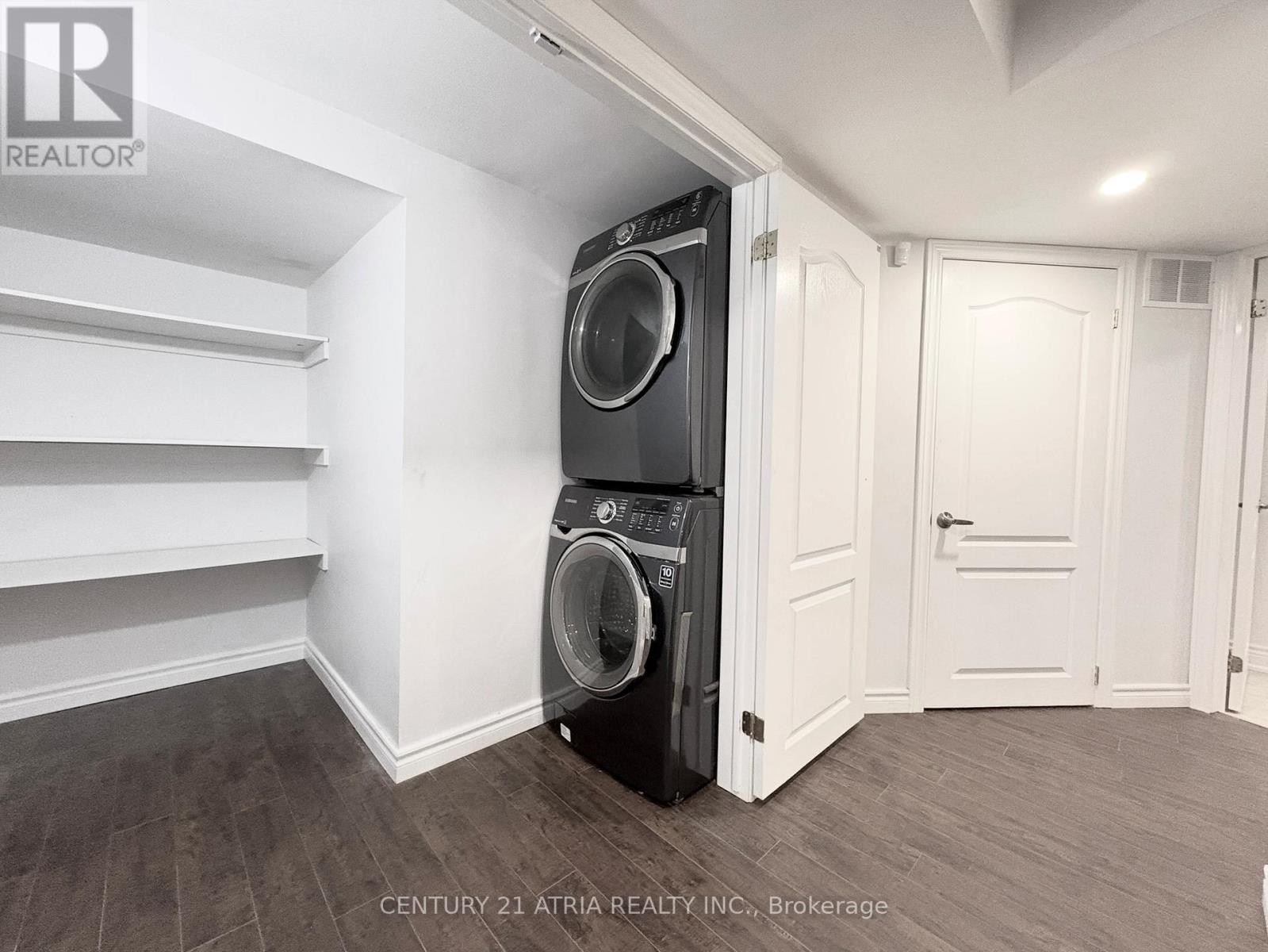 












BSMT - 335 SHIRLEY DRIVE

,
Richmond Hill (Rouge Woods),




Ontario
L4S2N6

