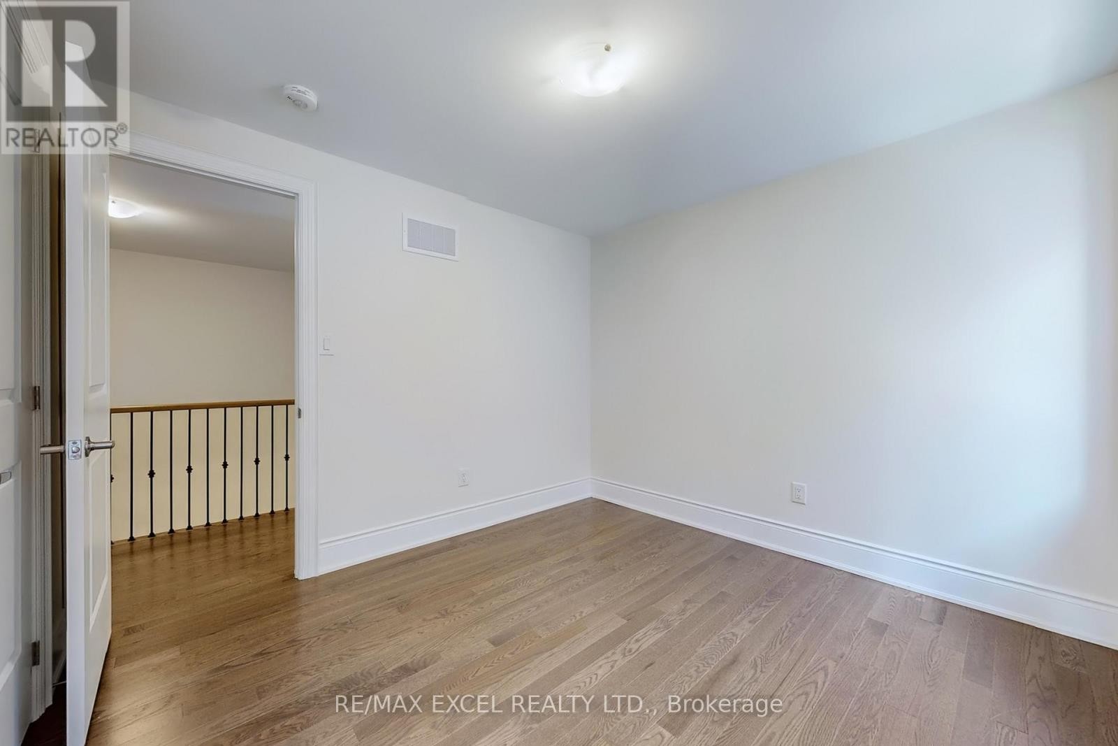 












151 SILK TWIST DRIVE

,
East Gwillimbury (Holland Landing),




Ontario
L9N0V7

