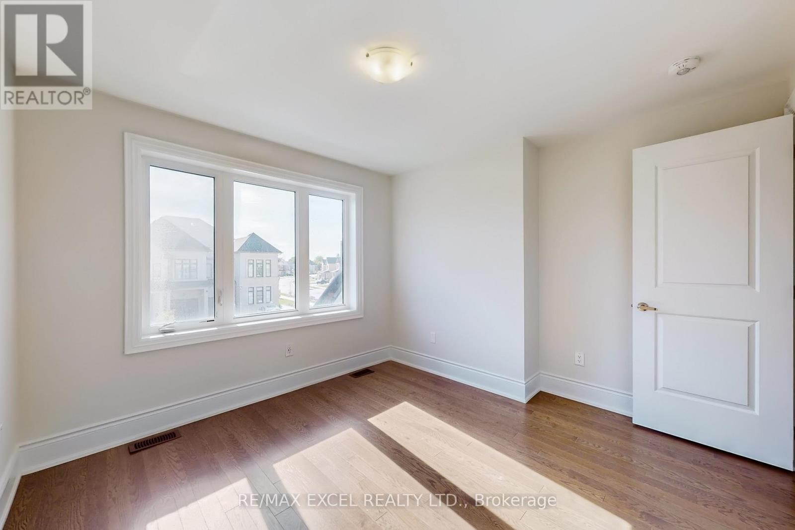 












151 SILK TWIST DRIVE

,
East Gwillimbury (Holland Landing),




Ontario
L9N0V7

