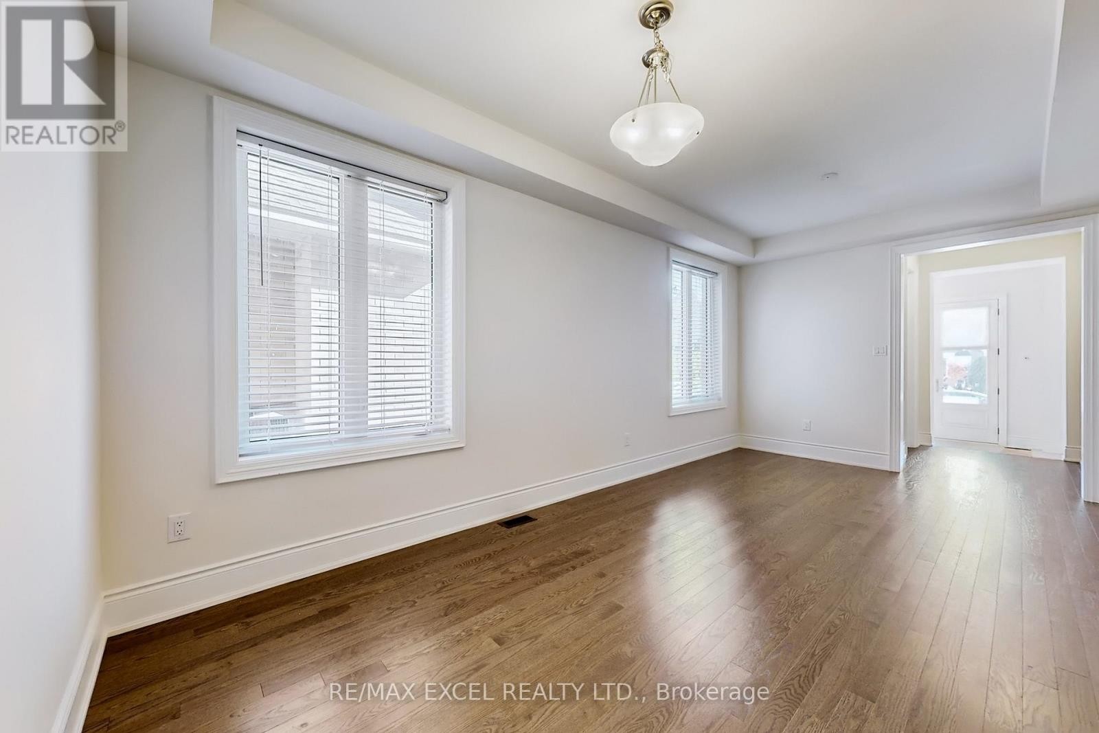 












151 SILK TWIST DRIVE

,
East Gwillimbury (Holland Landing),




Ontario
L9N0V7

