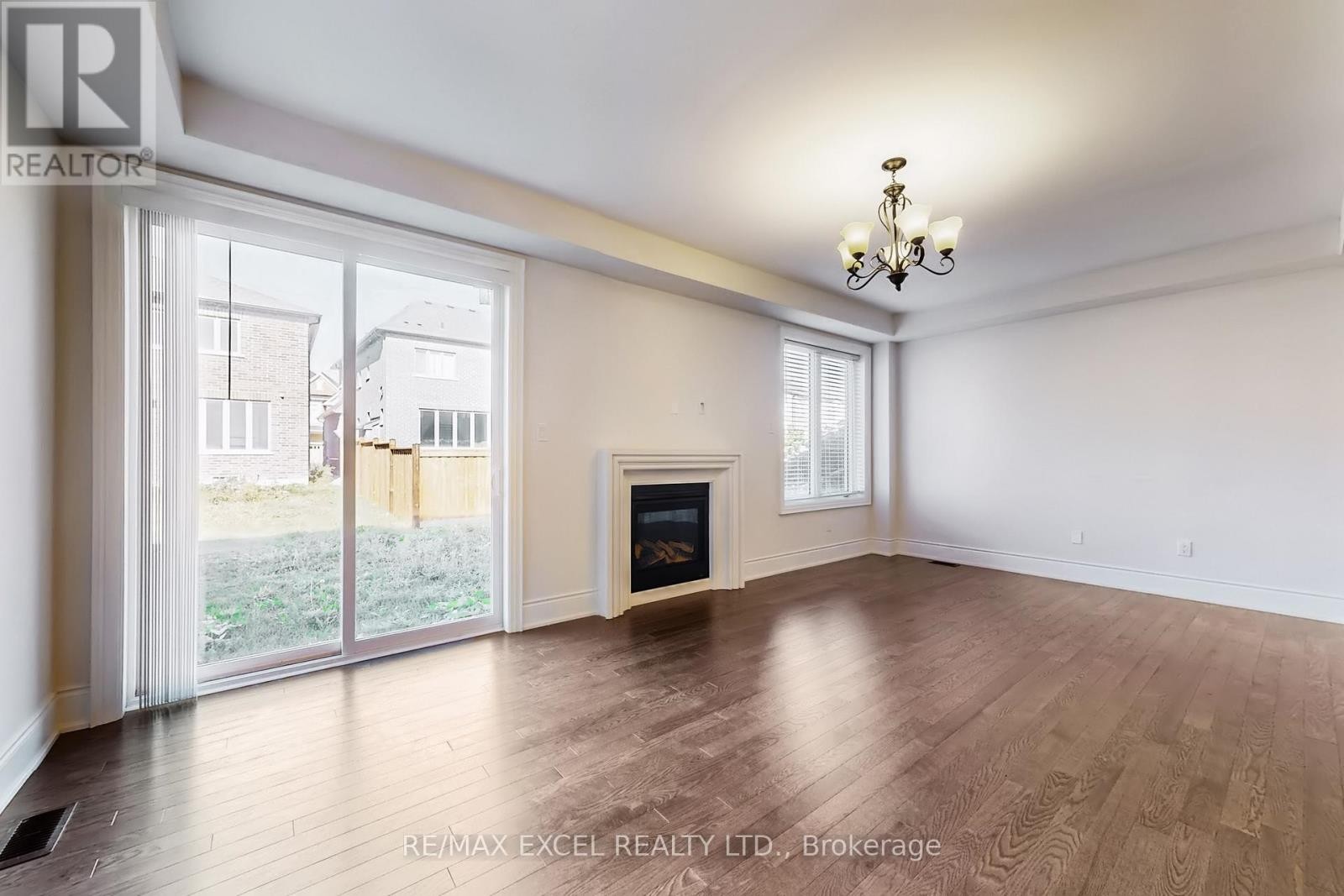 












151 SILK TWIST DRIVE

,
East Gwillimbury (Holland Landing),




Ontario
L9N0V7

