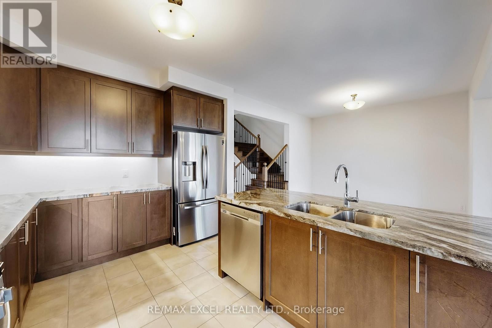 












151 SILK TWIST DRIVE

,
East Gwillimbury (Holland Landing),




Ontario
L9N0V7

