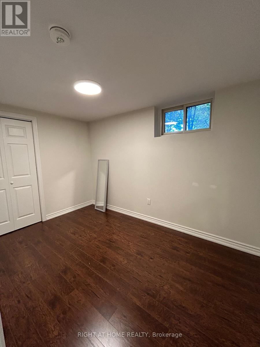 












36 AURORA HEIGHTS DRIVE

,
Aurora (Aurora Heights),




Ontario
L4G2W7

