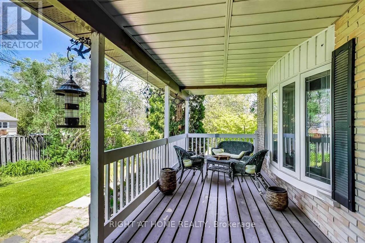












2 - 1711 SOUTH PORCUPINE AVENUE

,
Innisfil,




Ontario
L9S1S6


