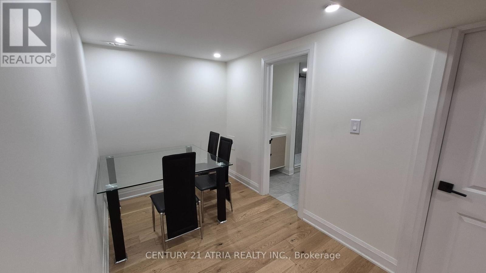 












BSMT - 48 ROCKPORT CRESCENT

,
Richmond Hill (Crosby),




Ontario
L4C2L6

