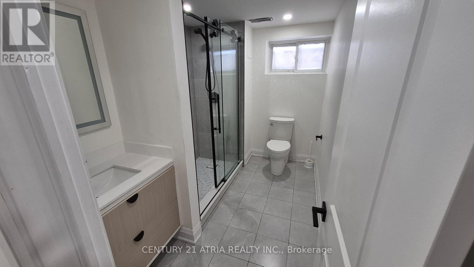 












BSMT - 48 ROCKPORT CRESCENT

,
Richmond Hill (Crosby),




Ontario
L4C2L6

