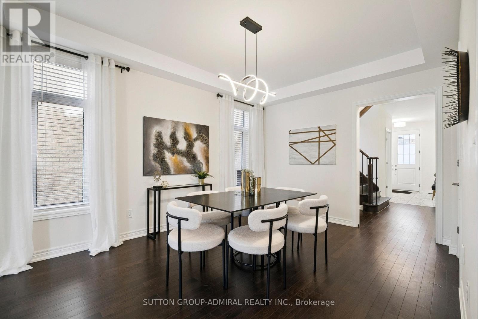 












15 JOHN SMITH STREET

,
East Gwillimbury (Holland Landing),




Ontario
L9N0S7

