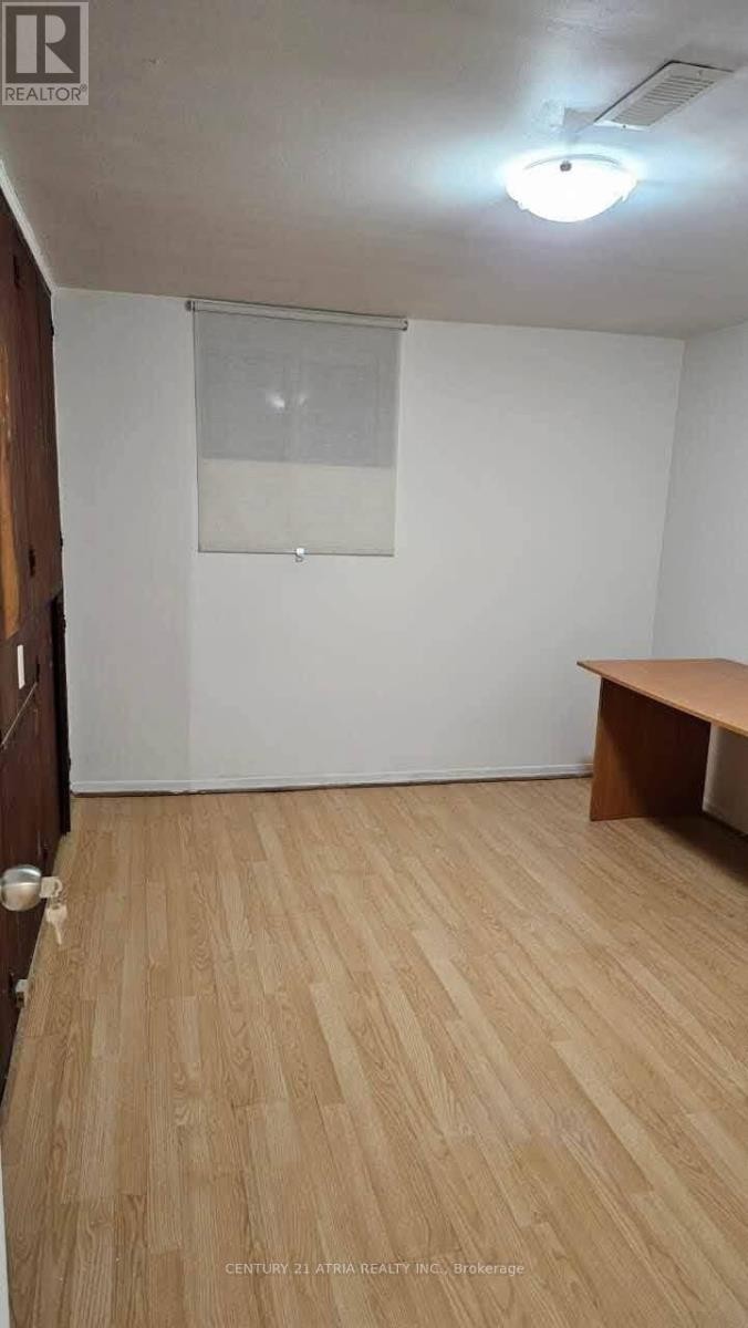 












BSMT 2 - 38 HARDING BOULEVARD

,
Richmond Hill (Harding),




Ontario
L4C1S8

