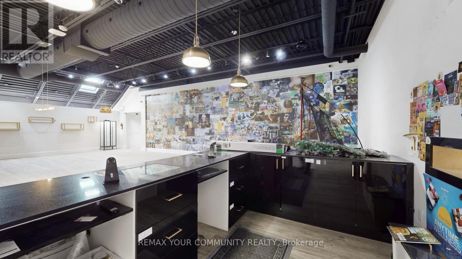 












1-B - 15543 YONGE STREET

,
Aurora (Aurora Village),




Ontario
L4G1P3

