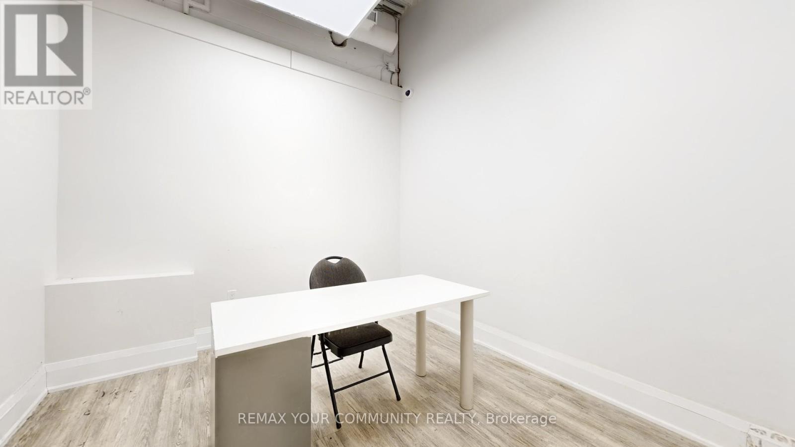 












1-B - 15543 YONGE STREET

,
Aurora (Aurora Village),




Ontario
L4G1P3

