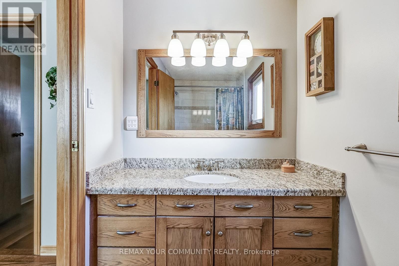 












3 SAWYER CRESCENT

,
Markham (Markham Village),




Ontario
L3P5V1

